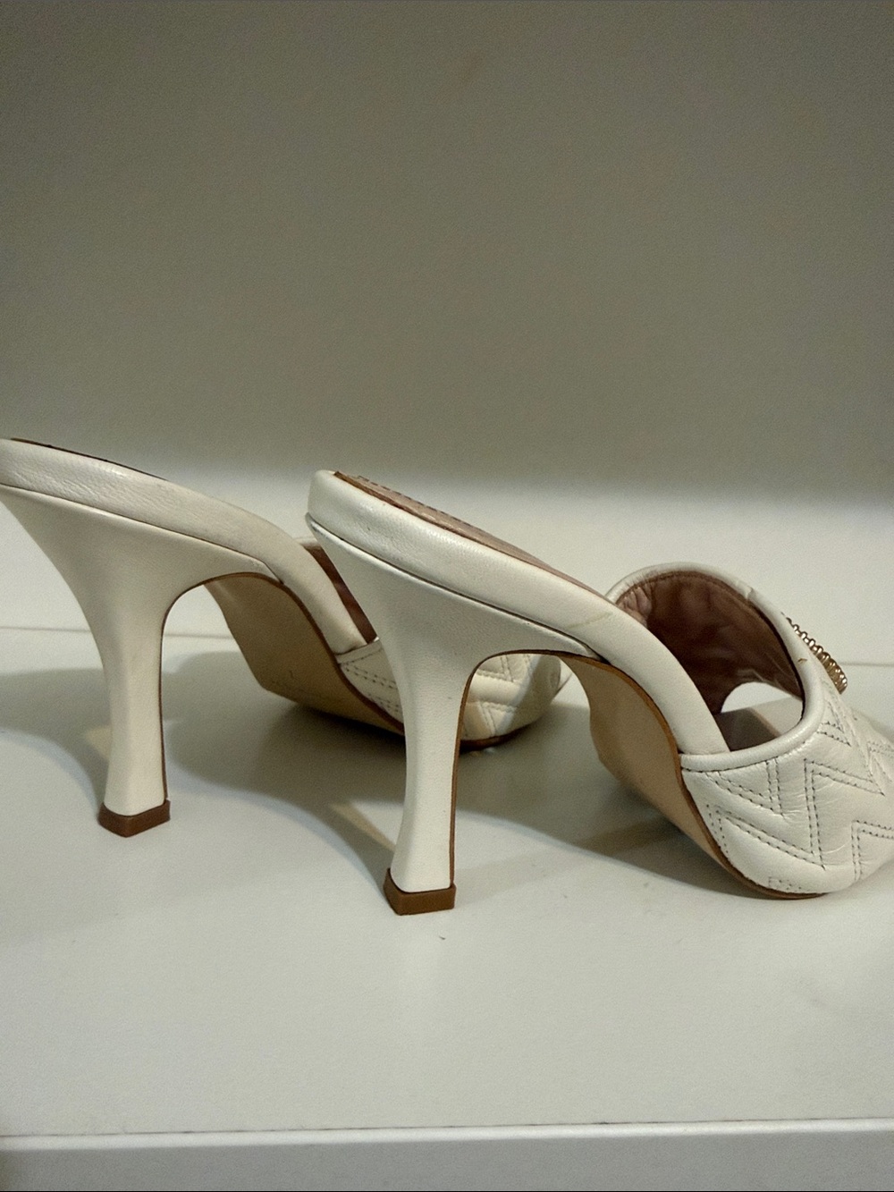 Valentino by Mario Valentino Venere Ivory Quilted Leather Heeled Sandals Size 7 - Picture 13 of 16